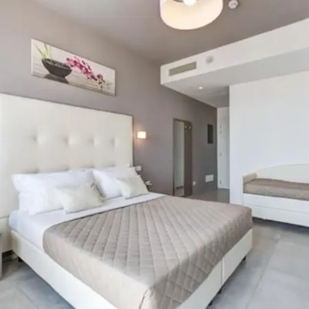 Augustea Hotel 3*
