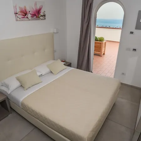 Hotel Augustea 3*