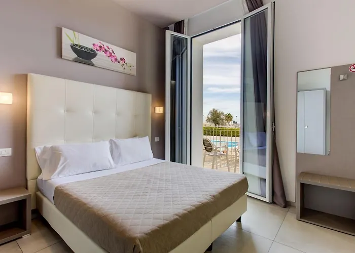 Augustea 3* ريميني