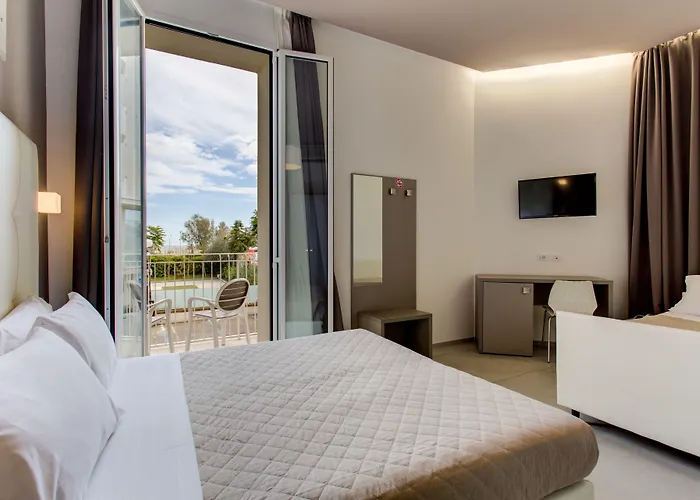 Augustea 3* ريميني