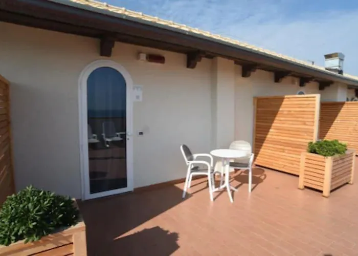 Augustea فندق 3*