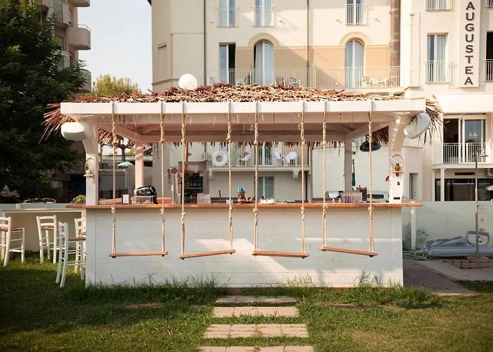 Ξενοδοχείο Augustea 3*